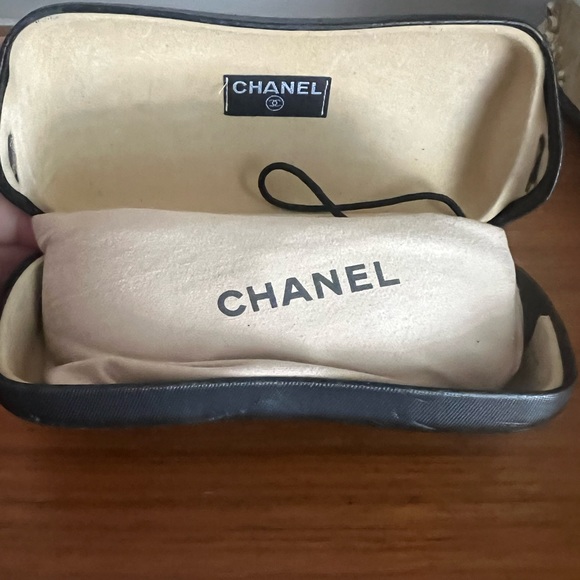 Chanel sunglasses,authentic. - Picture 8 of 8